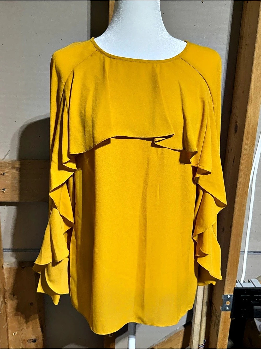 Beige by Beige Ruffle Sleeve Blouse in Yellow Size 6 NWT